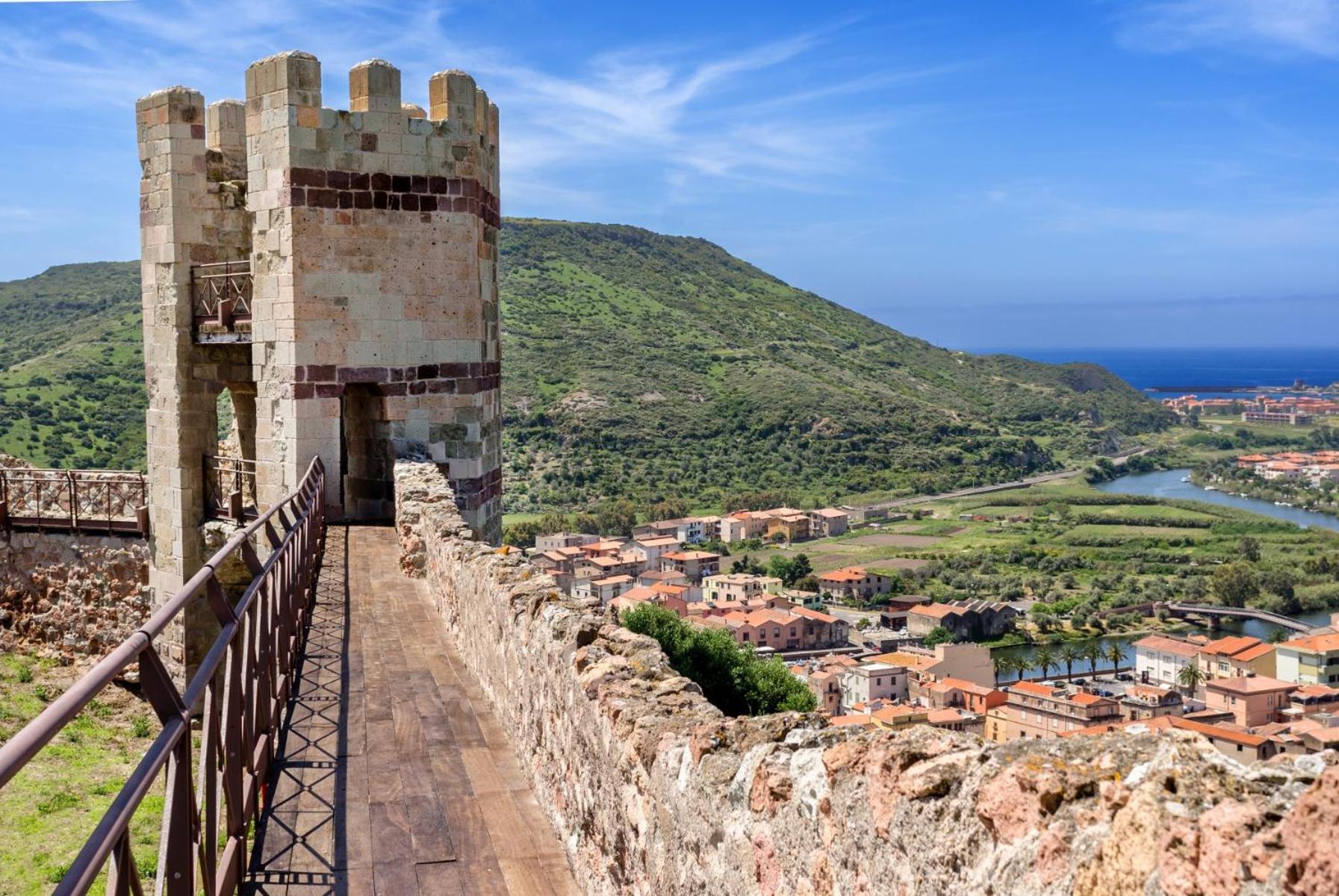 ホテル La Dama Del Castello ボーザ エクステリア 写真